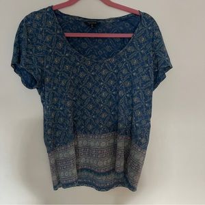 Lucky brand boho paisley scoop neck‎ tshirt. Small flaw.